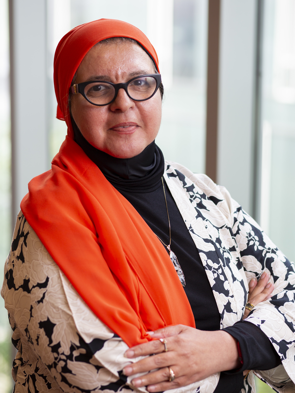 Dr. Mona Diab